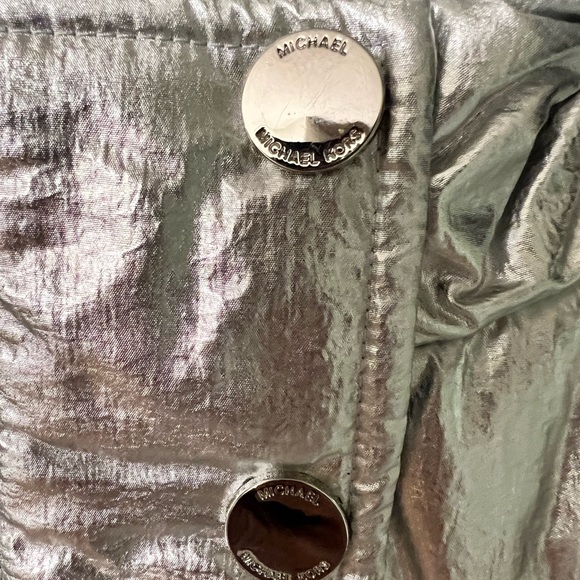 SILVER METALLIC WINTER COAT BY MICHAEL KORS… SIZE LARGE… NEW WITH TAGS. - Picture 13 of 16